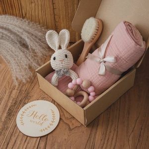 Newborn Organic 6 piece Baby Girl Gift Box Set